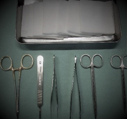 繊細な操作のできる道具や手術器具